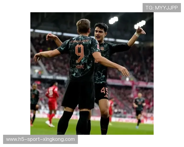 凯恩禁区外策动传递,帮助拜仁增加多层次变化 凯恩禁区外策动传递,帮助拜仁增加多层次变化