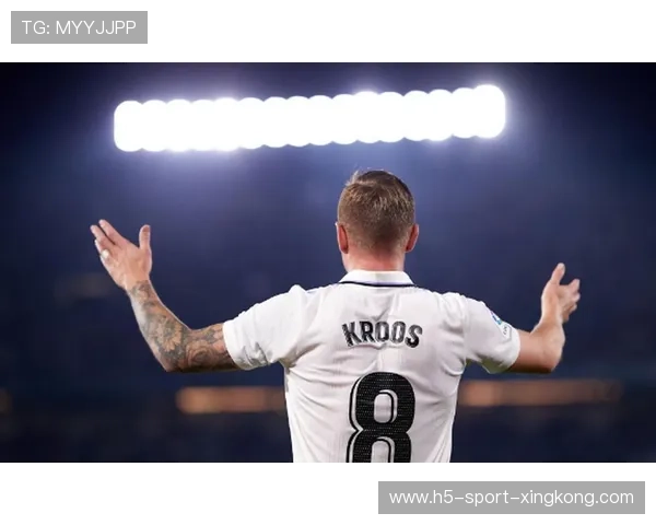 贝林厄姆连续突破吸引防守,皇马中路空间被打开