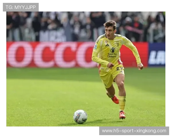 尤文法乔利小范围配合极佳